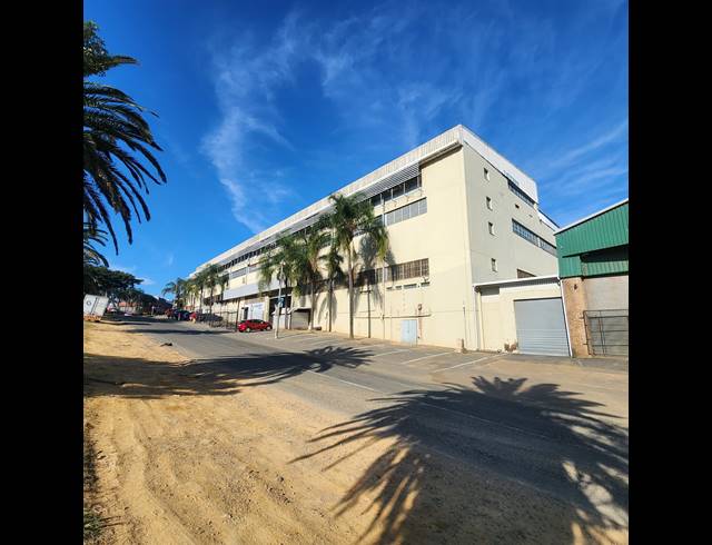 3,312M² WAREHOUSE FOR SALE IN BONELA